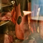 焼肉 水谷 - 2014.10 入口の熟成庫には黒タンが吊るされています