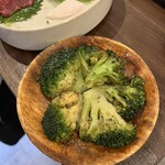 馬刺しと馬串焼き スタンド馬ジロー - ブロッコリー揚げトリュフ塩