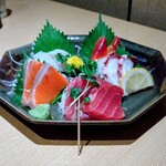 食彩の房 - 刺身5点盛り合わせ