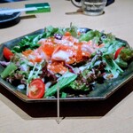 食彩の房 - サーモンといくらの親子サラダ