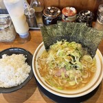 横浜家系ラーメン 三郷家 - 