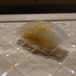 鮨 なんば - 平目 37℃/22℃