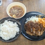 キッチン マルシン - チキンカツ定食400円