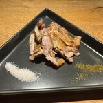 壺川 - ひね鶏の黒七味焼き