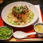 田燕 まるかく三 - 羊豚マーラービャンビャン麺＋パクチー追加