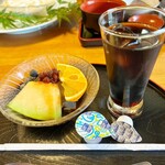 うどん本丸 - コラーゲンあんみつとアイス珈琲