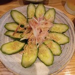 赤羽 ブタマミレ - キュウリとミョウガのサラダ