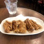 海鮮居酒屋 まんげつ すしと刺身 五反田店 - 名物フィンガーチキンばかうま
                                タレ5本