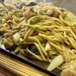 石川屋 - ホルモンうどん3人前