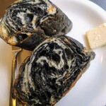 ポコアポコ - 名物 イカスミパンやみつきです