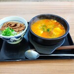 カルビ丼とスン豆腐専門店 韓丼 - 料理写真:
