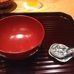 ごだん 宮ざわ - 2014年8月：ランチ(\5800)…賀茂ナスと万願寺唐辛子と冬瓜の牛テールスープ…このお椀にとっていただきました