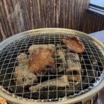 A5仙台牛焼肉 肉豊作 - 