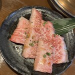 A5仙台牛焼肉 肉豊作 - 