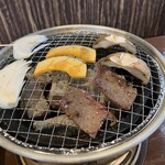 A5仙台牛焼肉 肉豊作 - 
