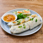 【一番人気】北部ハノイ もっちもちの蒸し春巻き“バイン・クオン”（1本）