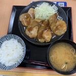 長者原サービスエリア 下り 軽食・フードコート - 料理写真:生姜焼き定食1100円！