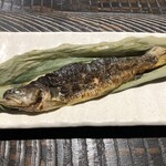 門前酒場山里 - 鮎の笹焼き