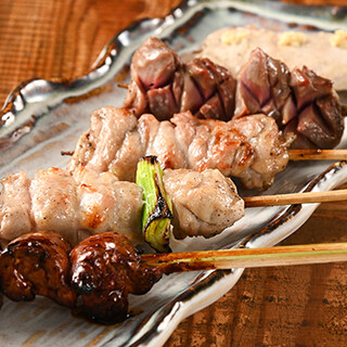 食べ応え抜群◎信玄鶏の旨味あふれるジューシーな炭火焼鳥