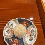 銀座 きた川 - シャリ玉　ボタンエビ、ウニ、イカ(追加料金)と共に