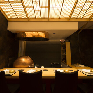 上質で居心地の良い和空間◆臨場感溢れるカウンターでお食事を