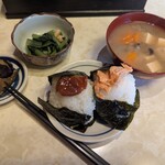 帆利川 - おにぎりセット