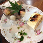 ジゅんベリーCafe - 桃クレープ、あんみつ