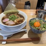 おダシと銀しゃり 中華そば 花道 - 