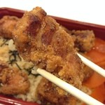 からあげ&弁当 トリとん - 上州とんから飯（税込み830円）