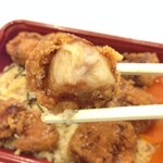 からあげ&弁当 トリとん - 上州とんから飯（税込み830円）