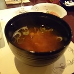 小石澤 - 味噌汁。