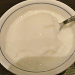 陳麻婆豆腐 - 杏仁豆腐 460円