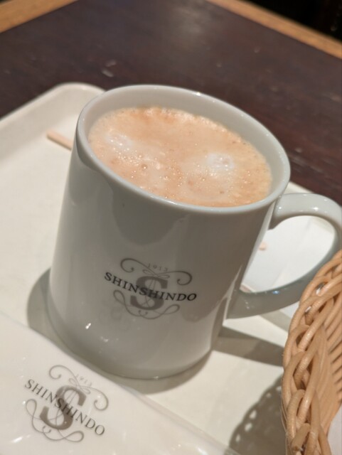 Shinshindo Rakue Shijo Karasuma Ten photo 3