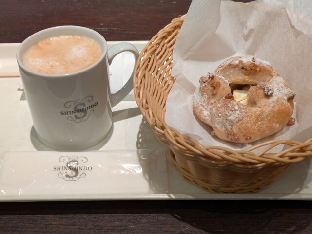 Shinshindo Rakue Shijo Karasuma Ten photo 2