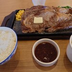 めしや きらく - ダブルロースステーキ　３枚のトリプルもあり