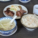 牛たん炭焼き 利久 多賀城店 - 