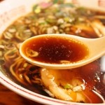 つぶ焼 かど屋 - ラーメン（スープ）