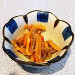 伊勢屋 - コンニャクや人参などの煮物