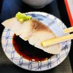 伊勢屋 - しめ鯖（アップ）