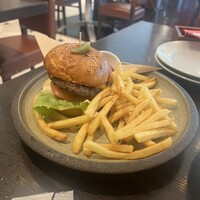 ウルフギャング・パック カフェ 愛知芸術文化センター店 -  ウルフギャング・パック カフェ 愛知芸術文化センター店 -