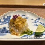 眞善美 - 伊勢海老　クラゲ　椒麻ソース　赤雲丹