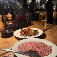 カルネジーオ イースト - 