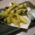 食彩や魚太郎 - 野沢菜の天ぷら