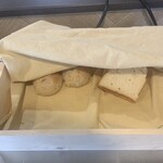 マチエール パスタラウンジ - 食べ放題のパン　