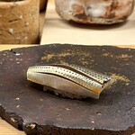 鮨しゅんじ - 小肌 天草より