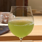鮨しゅんじ - 冷たい緑茶
