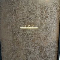 1022 - 