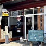 カフェアンドバー チェルキオ - 駐車場完備です。