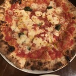 デリツィオーゾ フィレンツェ - チーズたっぷり　耳はもちっではなく少し硬かったのが唯一マイナスですが、充分美味しい