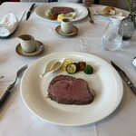 RoastBeef&Grill ROSSINI - ・肉料理～NZ産　ローストビーフ100g　温野菜添え